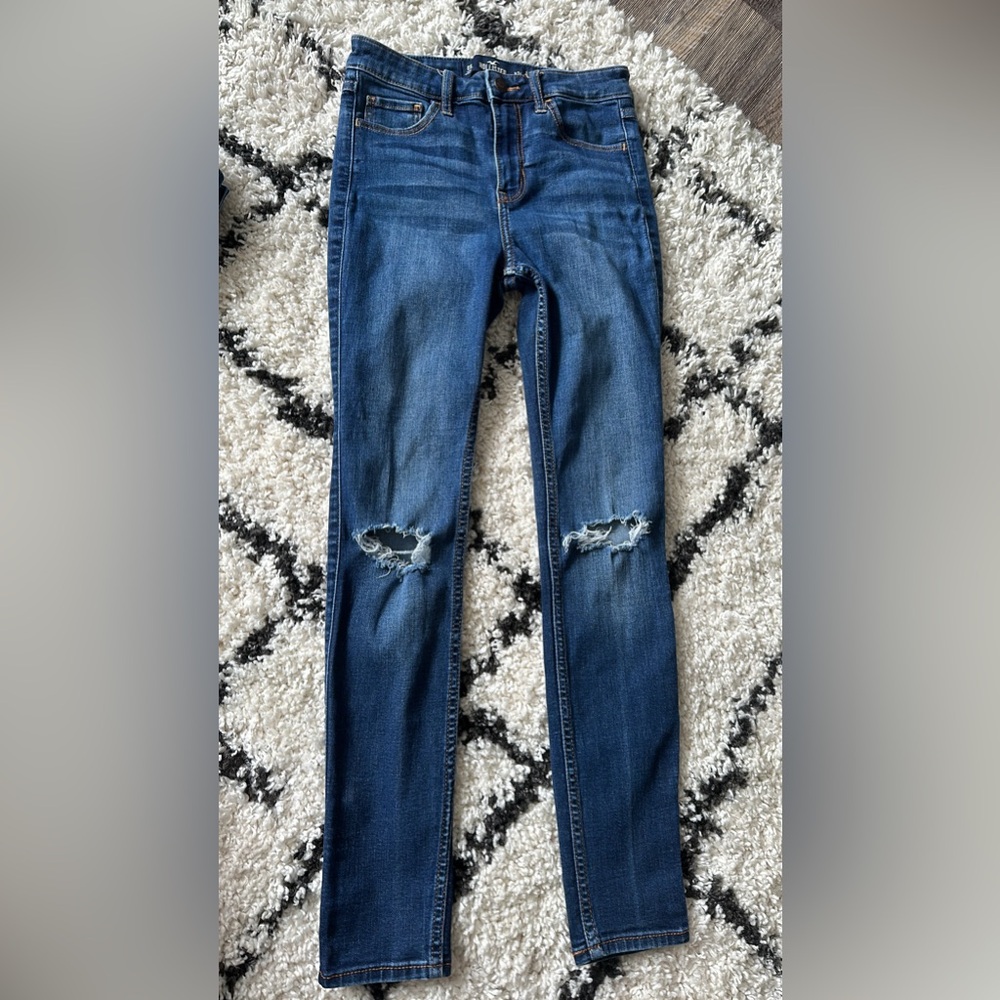 Hollister Jean
